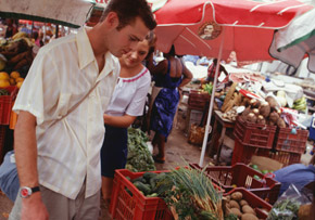 Couple Searching for Organic Foods Couple Searching for Organic Foods
